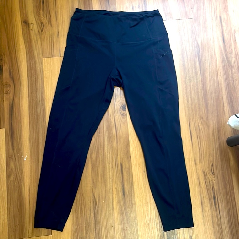 Navy athletic mid calf leggings